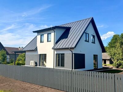 TÄIELIKULT RENOVEERITUD MAJA JÕE KALDAL