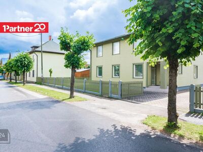 Madalate ülalpidamiskuludega ja keskküttega elamu Karlovas