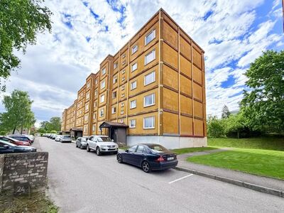 Täielikult möbleeritud korter rõduga!
