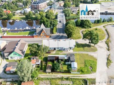 I korrus  aiamaa  läbi maja planeering