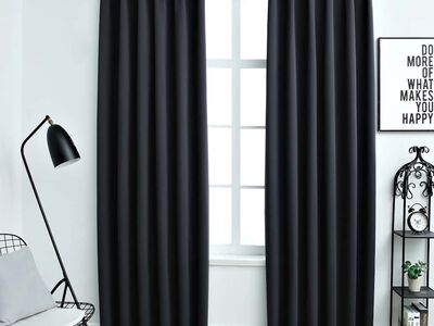 vidaXL pimendavad kardinad konksudega, 2 tk, must, 140 x 245 cm