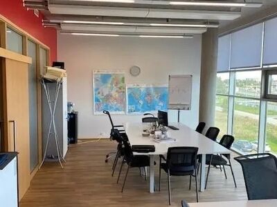 Suurepärane büroopind vaatega Tartu maanteele!