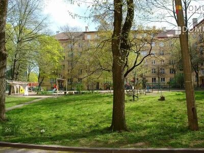 Kesklinnas, väga heas asukohas, anda üürile 2 toaline korter