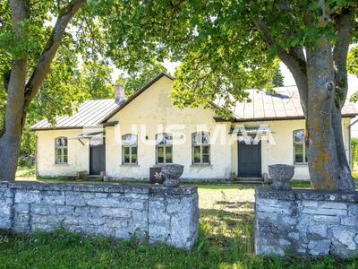 Ajaloolised paekivihooned Saaremaa südames!