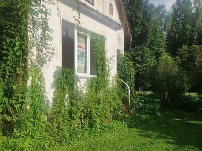 Korter koos õunapuude ja marjapõõsastega!