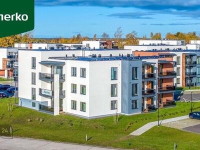 Õhtupäikse lummav vaade avaralt rõdult