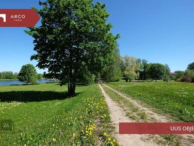 Elamumaa Holstre järve lähedal!