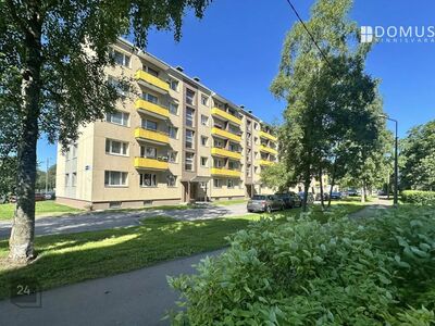 Avarate vaadetega ja väga hea asukohaga korter!