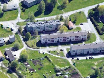 Avar 3-toaline kahe rõduga korter
Korteriomand

Köök: sisse võivad jääda  elektripliit, külmi
