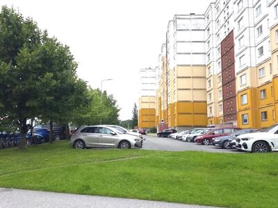 Kõigi mugavustega, neljatoaline korter, mis asub 9-korruselise kortermaja seitsmendal korrusel, lif