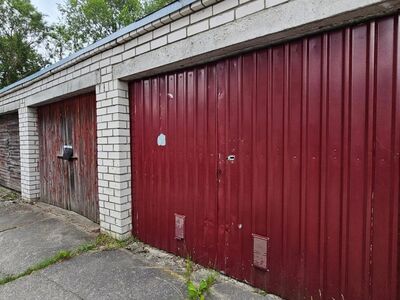 Müüa väga heas korras, korraliku valgustuse ja elektrikilbiga garaaž