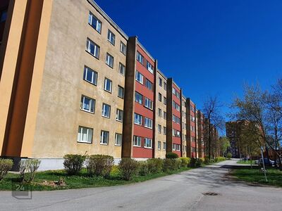 Kõik mööbel ja tehnika jääb korterisse ja on hinna sees