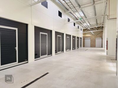 Müüa kaks laopinda kogupindalaga 41,6 m²