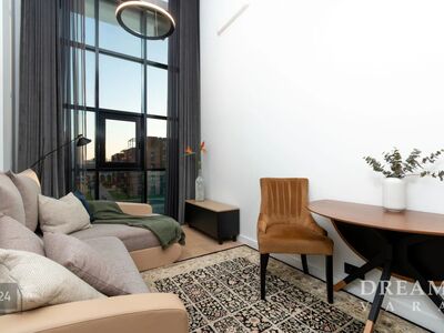 Haruldane Loft stiilis kahetoaline Voltas