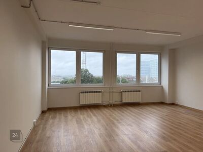 Esimesed 3 kuud üür on 356 eur ja siis 427,2 eur

2 ühendatud hoonet: 8-korruseline büroohoone j