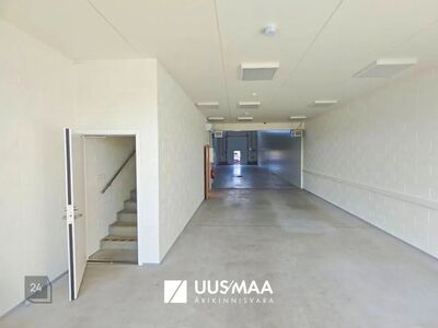 Äripind suure liiklusega ristmikul
