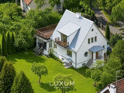 Ajatu eramu kesklinna ja mere lähedal, Maarjamäel