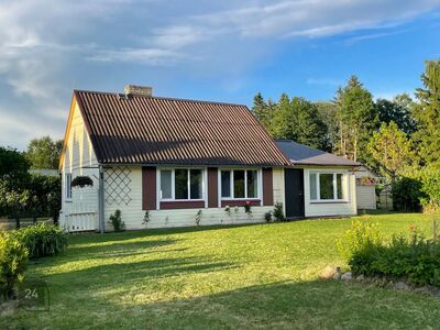 Maja korteri hinnaga - 75m2 maja + 1000m2 aed