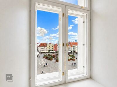 Ainult kaheksa residentsi / Ainult üks Kinga 1