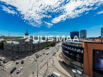 Avar ja valgusküllane. Parkimiskoht maja all garaažis!