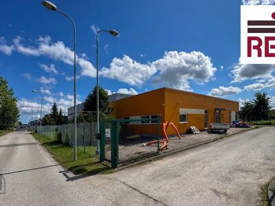 Hea nähtavusega ärihoone Peterburi tee ääres