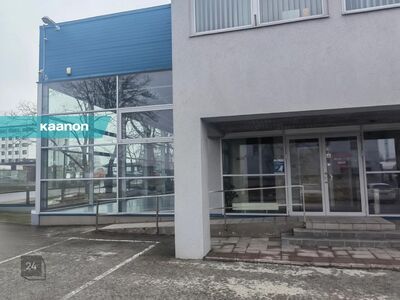 Valgusküllane kaubanduspind / Esinduspind Peterburi teel