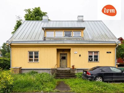 MÜÜA SUPER ASUKOHAGA ARMAS KAHETOALINE KORTER KESKLINNAS!