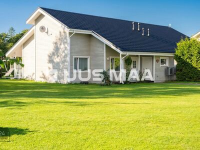 Väga hea asukohaga paarismaja aleviku keskuses!