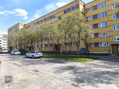 Eraldi tubadega, rõduga korter!