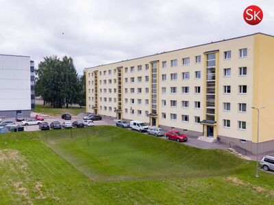 Müüki tuli remondivajav kahetoaline korter renoveeritud majas neljandal korrusel