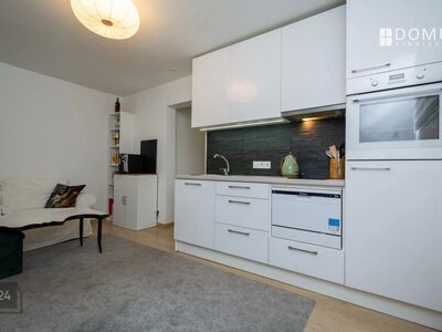 Soklikorruse äripind, sobib salongiks ja ka eluruumiks