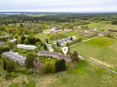LOODUSE KESKEL PAIKNEV RAHULIK KODU KOLGAS
