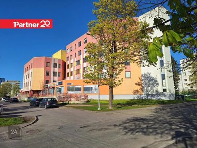 Avar ja suure walk-in garderoobiga kodu, parkimiskoht!