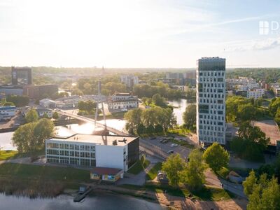 Mugava juurdepääsu, rohke parkimisvõimalusega kaasaegne äripind