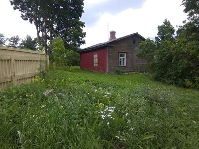 Kesklinna piiril asuv, rahulikus piirkonnas kinnistu