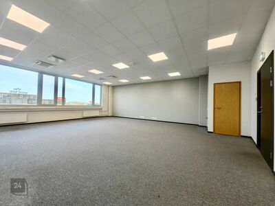 ÜÜRIDA 68,3m² BÜROOPIND PETERBURI TEE ÄÄRES!