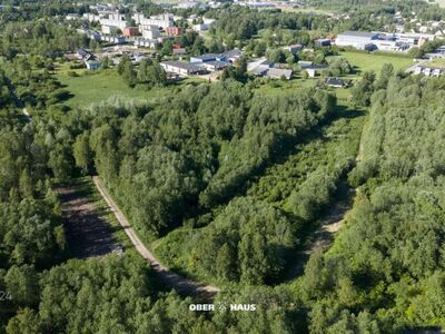Suurepärase asukohaga kinnistu kiili keskuses!