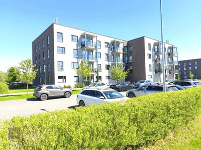 2 sanitaarruumi, parkimiskoht ja panipaik
