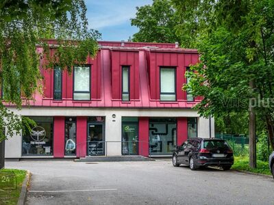 Anda üürile väga hea juurdepääsuga ning eraldi sissepääsuga büroopind