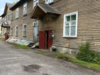 Korter vanas puumajas.
