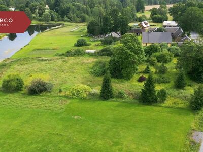 Kinnistu Miiaste järve kaldal