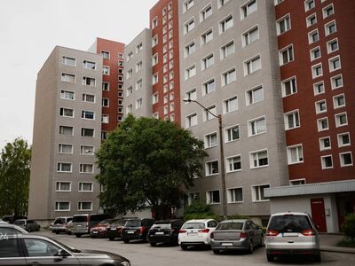 4-комнатная квартира в хорошнм состоянии