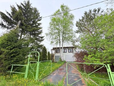 AÜ-s Vesna on müügis suvemaja koos saunaga.
