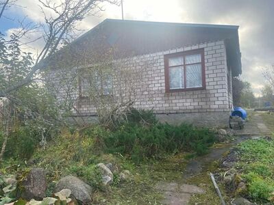 Müüa ideaalne suvekodu puhkuseks ja saagiks!
Maja elamispind on 57,2 m2, krunt on 807 m2