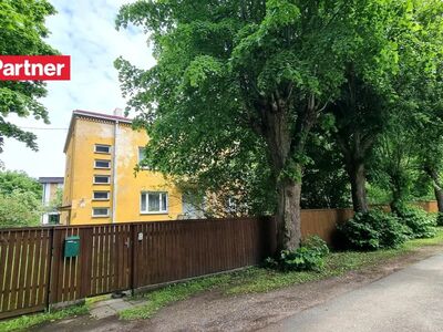 Askeetlik väike korter esimese vabariigi aegses kortermajas
