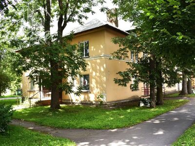 Privaatne sissepääs, katus renoveeritud