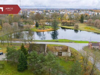 Müüa väga hea asukohaga kinnistu koos ajaloolise hoonega