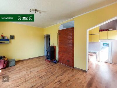 Müüa majaosa (2 ühetoalist korterit) koos oma aiaga