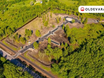Päikesekivi: Elu looduse ja melu vahel