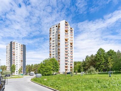 AVAR JA STIILSELT RENOVEERITUD 3-TOALINE KORTER PARKIMISKOHAGA ROHELISES PIIRKONNAS!

Kui otsite kod